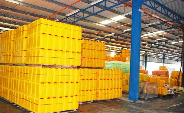 Refined Sunflower - 2  lt Plastic Jerrycan Bottle.jpeg